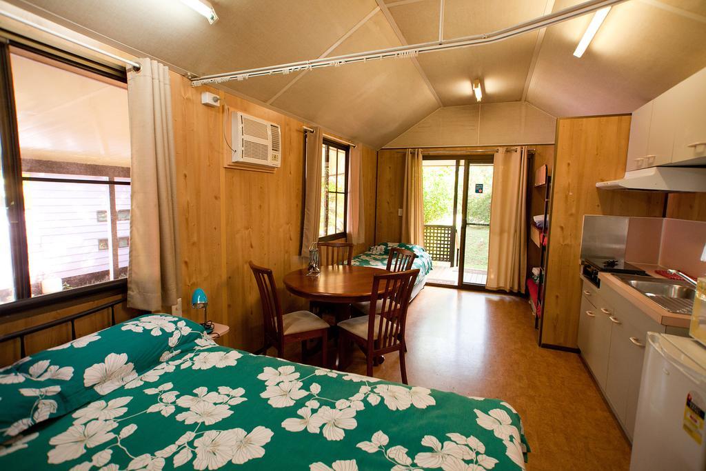 Lake Eacham Tourist Park & Cabins Kamer foto