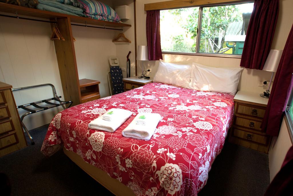 Lake Eacham Tourist Park & Cabins Kamer foto