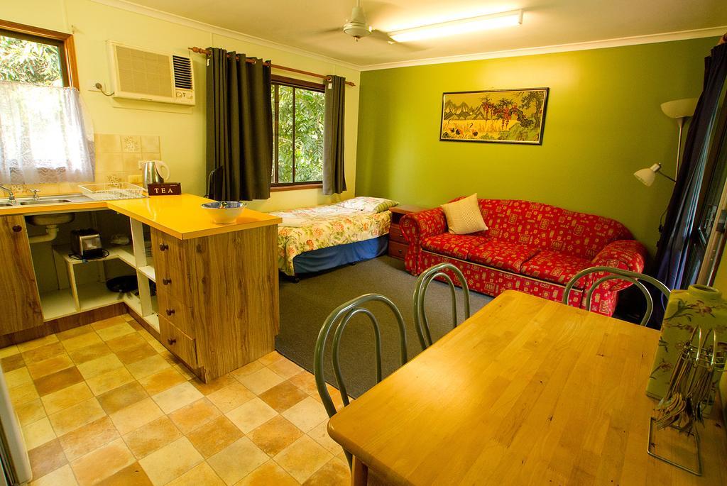 Lake Eacham Tourist Park & Cabins Kamer foto