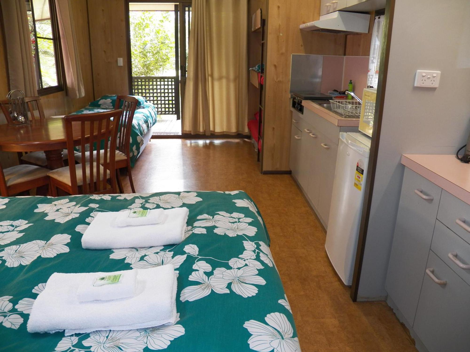 Lake Eacham Tourist Park & Cabins Kamer foto