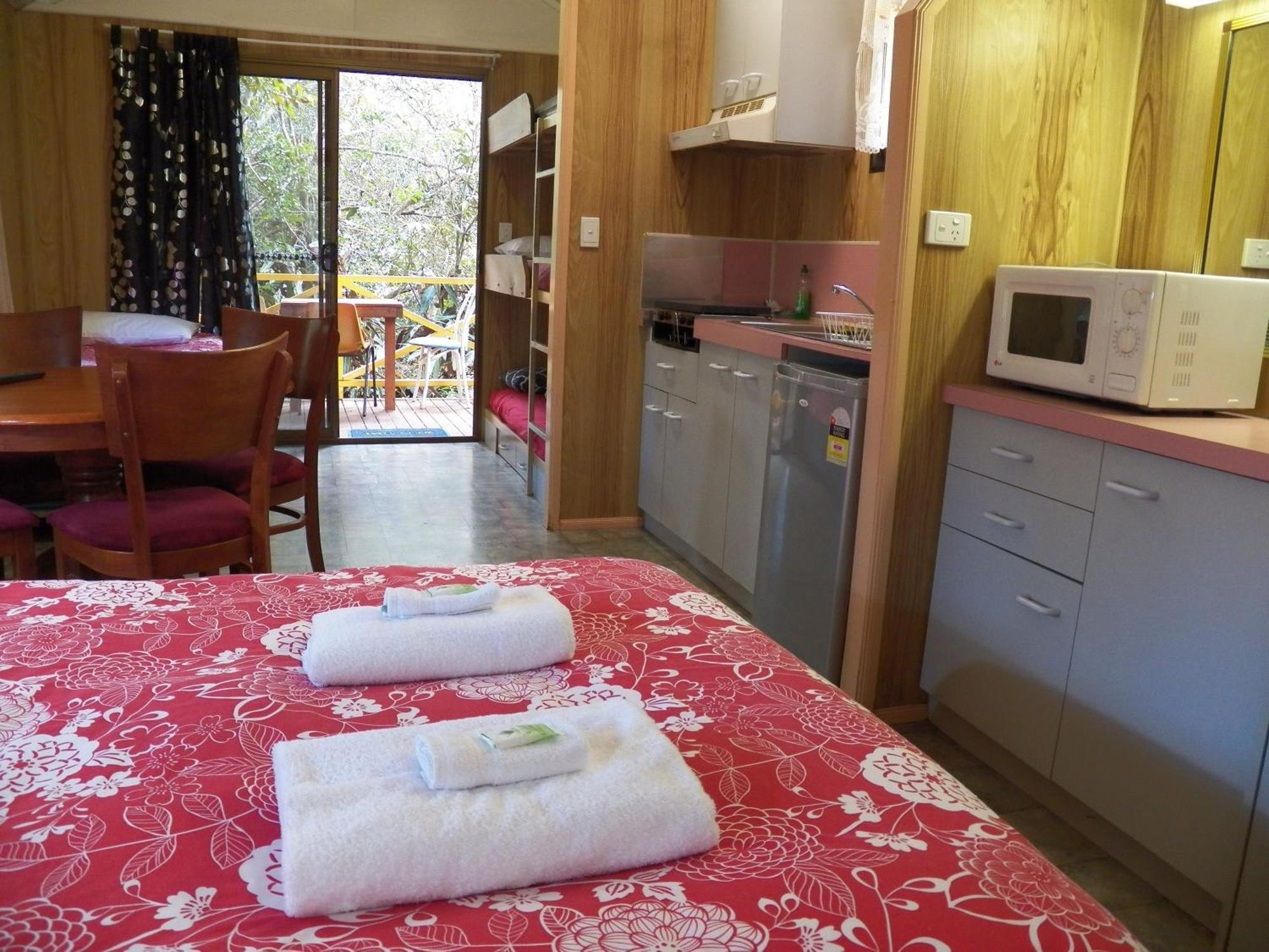 Lake Eacham Tourist Park & Cabins Kamer foto