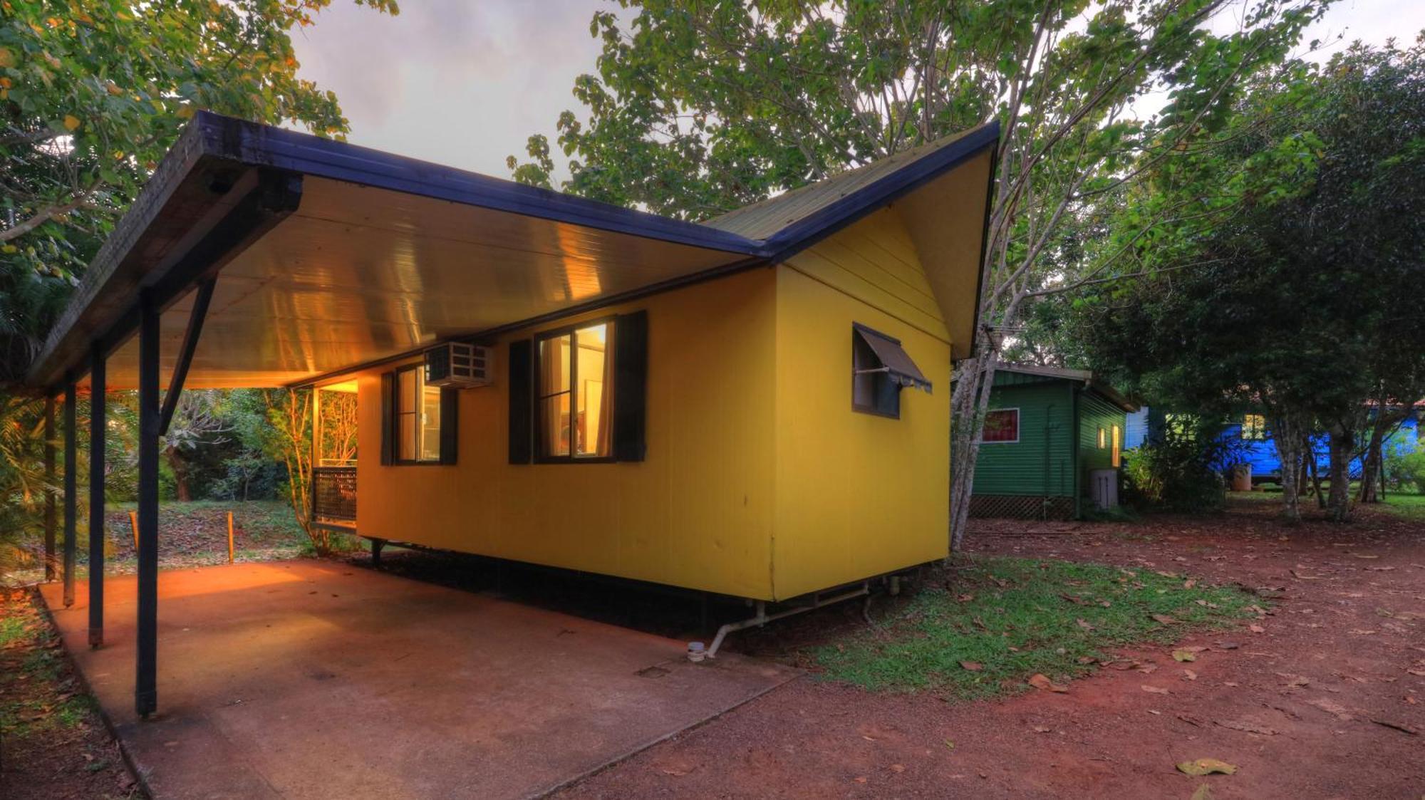 Lake Eacham Tourist Park & Cabins Buitenkant foto