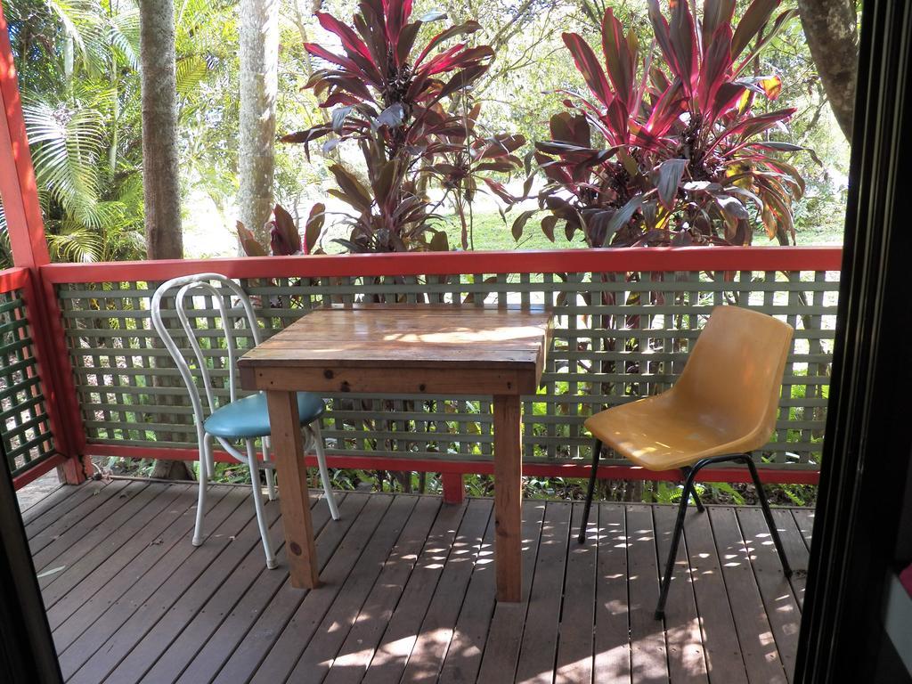Lake Eacham Tourist Park & Cabins Buitenkant foto